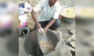 ಎಣ್ಣೆ ಬಳಸದೆ ಹಪ್ಪಳ ಸಂದಿಗೆ ಹೇಗೆ ಕರಿತಾರೆ ನೋಡಿ