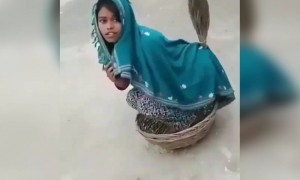 ಅಯ್ಯೋ ದೇವ್ರೇ ಏನಾಗಿದೆ ಈ ಜನಕ್ಕೆ ...!!!