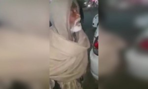 ಈ ತಾತನ ಇಂಗ್ಲಿಷ್ ಜ್ಞಾನ ನೋಡಿ .....!!