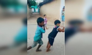 ಕುಡುಕ ಬಾಹುಬಲಿಯ ಎಳೆದಾಟ .....!!!