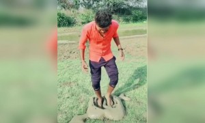 ಹಾರ್ಟಿಗೆ ಬಲಗಾಲ ಇಟ್ಬಿಟ್ಟ .....!!