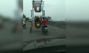 ನಮ್ಮ ಭಾರತದಲ್ಲಿ ಮಾತ್ರ ಸಿಗೋದು ....!!!