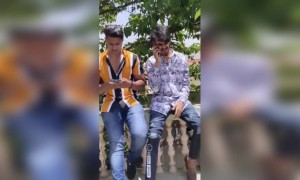 ಮತ್ತೆ ಮತ್ತೆ ಅಂದರೆ ಕೇಳಕೇ ಆಗಲ್ಲಾ